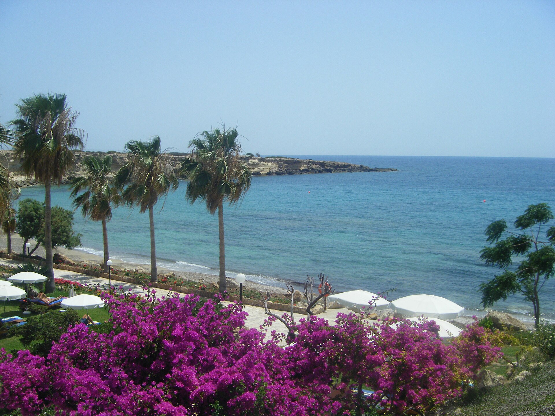 Utsikt mot havet från ett hotell vid Coral Bay