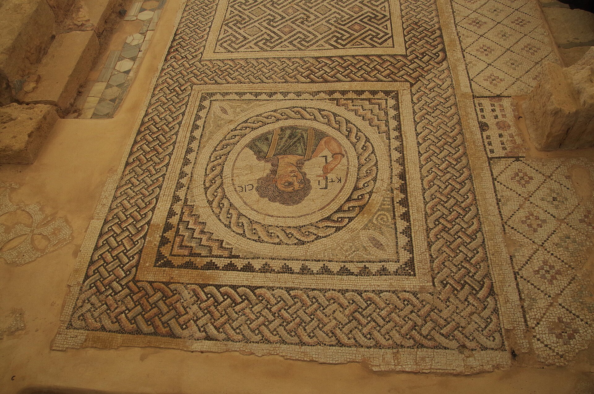 Mosaikgolv i Eustolios hus i Kourion